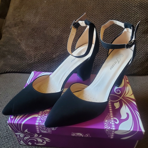 Shoes - Picture 2 of 3